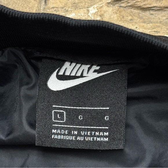 NIKE Sportswear Synthetic Fill Icon Clash Bomber Jacket Womens Large Black Gold - Picture 6 of 11